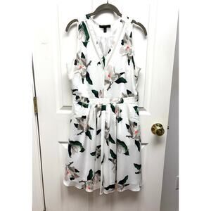 Banana Republic Dress White Floral Fit Flare, V Neck, Lined, Women's Size 8P